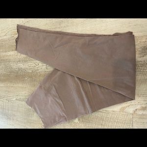 TNA cotton leggings. Never worn or washed size m